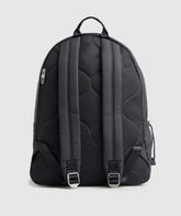 وصف: حقيبة ظهر Premium Lifestyle Backpack بشرى وإبزيمات من SAUDI SHARK.